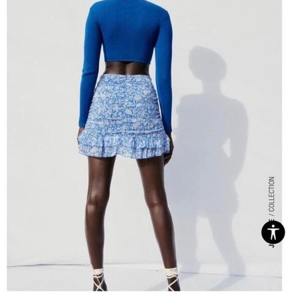 Zara Women’s Draped Floral Print Blue &  White Mini Ruffle Skirt - Picture 2 of 12